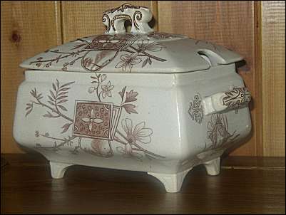 Holmes, Plant & Maydew covered dish