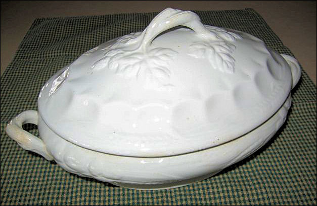 White Ironstone turren made by William Taylor at the Pearl Pottery, Brook Street, Hanley