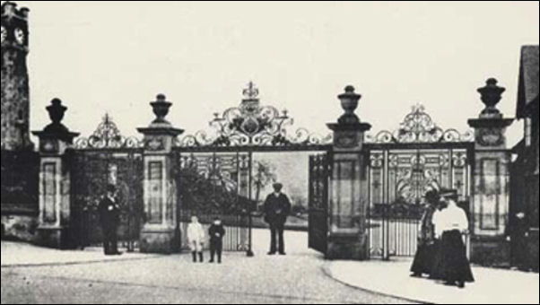 Main Entrance Gates to Victoria Park from a postcard of c.1913