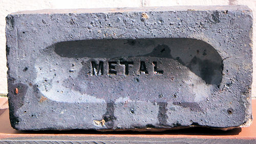 Brick from Metallic Tilleries