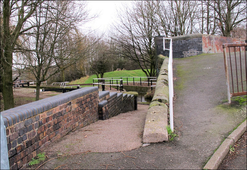 taken from Lower Bedford Street - to the right is the foot bridge - to the left are the staircase locks 