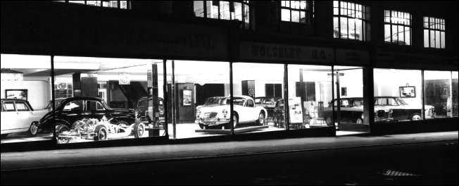 Peppers of Hanley Ltd - Piccadilly Car Showrooms