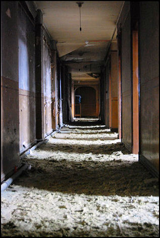 Dark, forgotten corridor in the Leopard Hotel 
