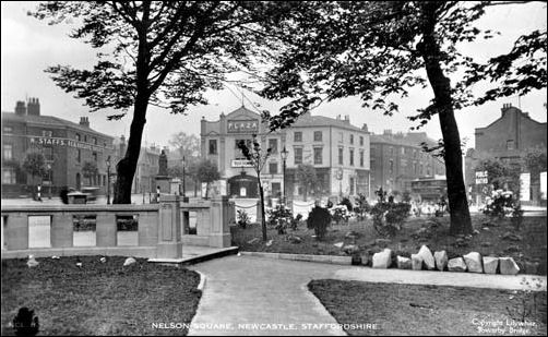 A 1933 postcard with a view of Nelson Place taken from Queen's Gardens.