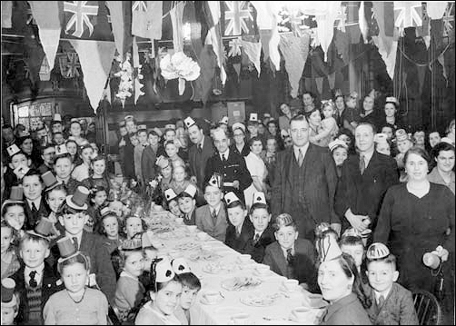 Police Christmas Party at School Street School, Newcastle - December 1948