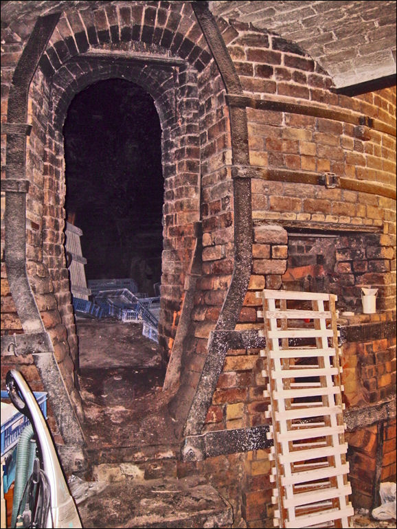 Sutherland Pottery bottle kiln doorway - 2007