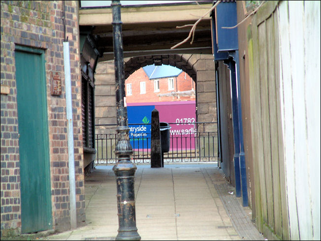 The archway leading from Brick House Street to Market Street 