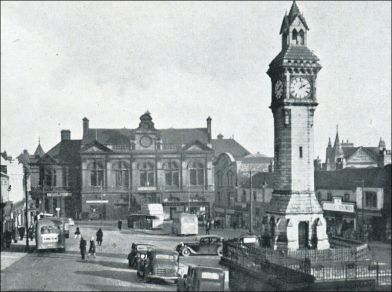 Tunstall Market Square and Town Hall c.1947