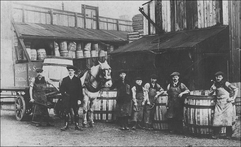 Thomas Sale, General Cooper, Longport, Burslem - c.190's