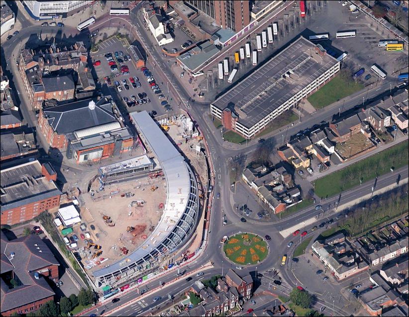 the roof of the new bus station is taking shape 