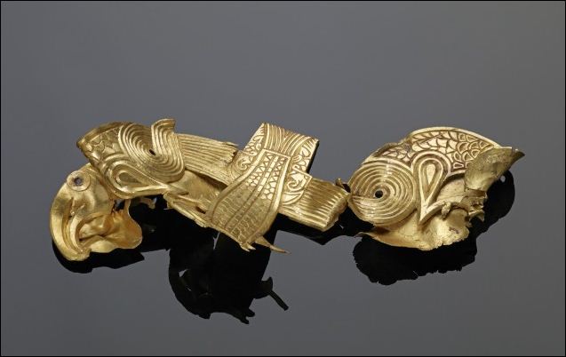 the gold zoomorphic mount from the Staffordshire Hoard which inspired the artwork at the Phoenix Retail Park