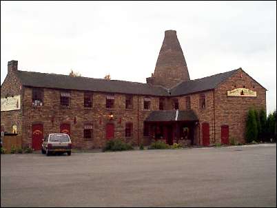 Former Smithfield Pottery and bottle oven