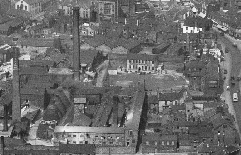 the Broad Street Works at the bottom left of this 1933 photo 
