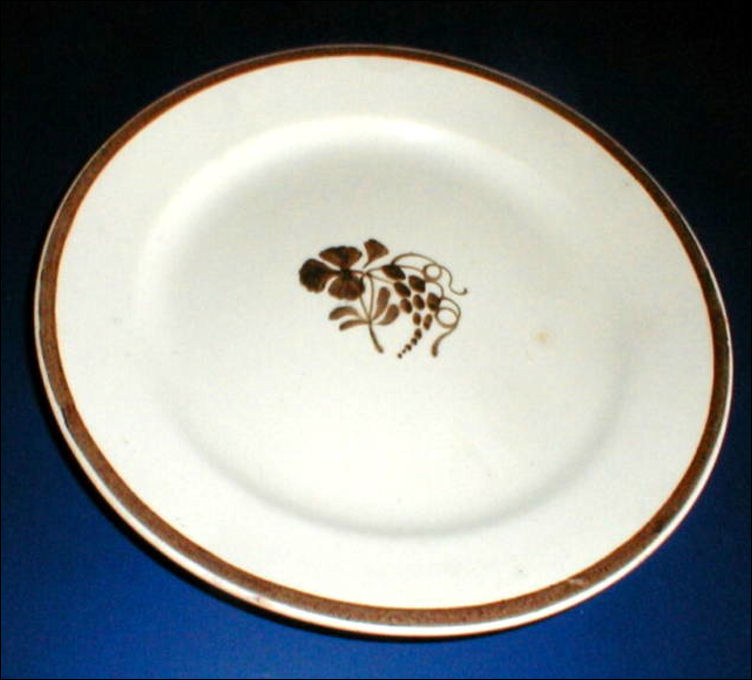 Clementson Brothers 'Royal Ironstone China' plate in Tea Leaf pattern 