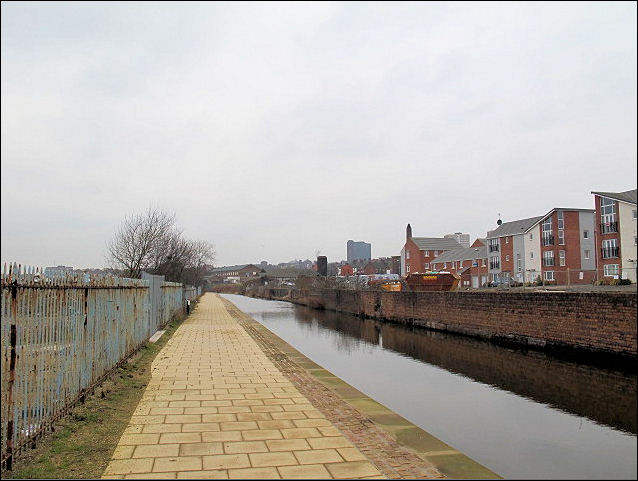 Caldon Canal at Ivy House - 2010