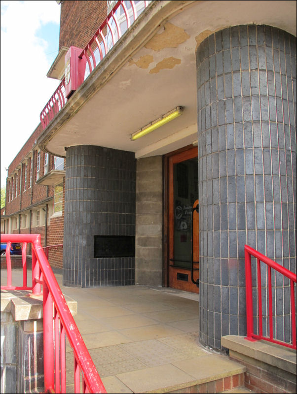 main entrance to Thistley Hough High School