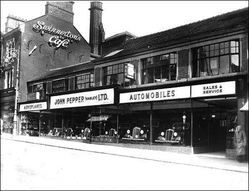 later photo of Peppers Garage in Piccadilly 