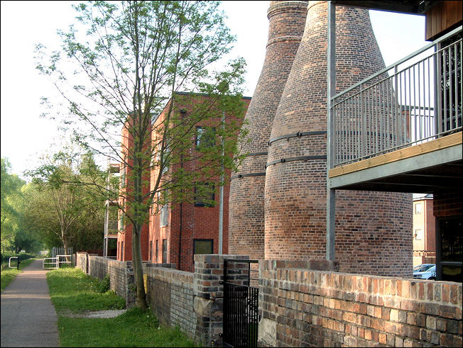 the two retained kilns alongside the Trent & Mersey Canal 
