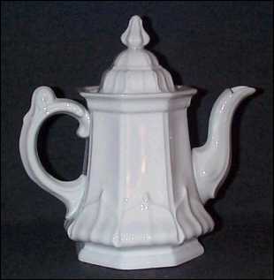 T&R Boote SYDENHAM SHAPE Tea Pot