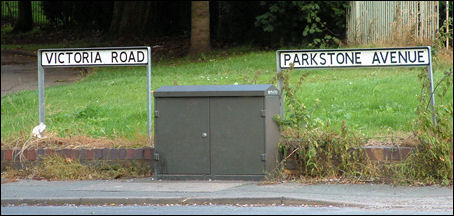 Victoria Road & Parkstone Avenue - the end of Stubbs Walks