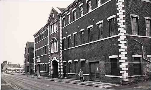 Aynsley's Portland Works in Sutherland Road, Longton.