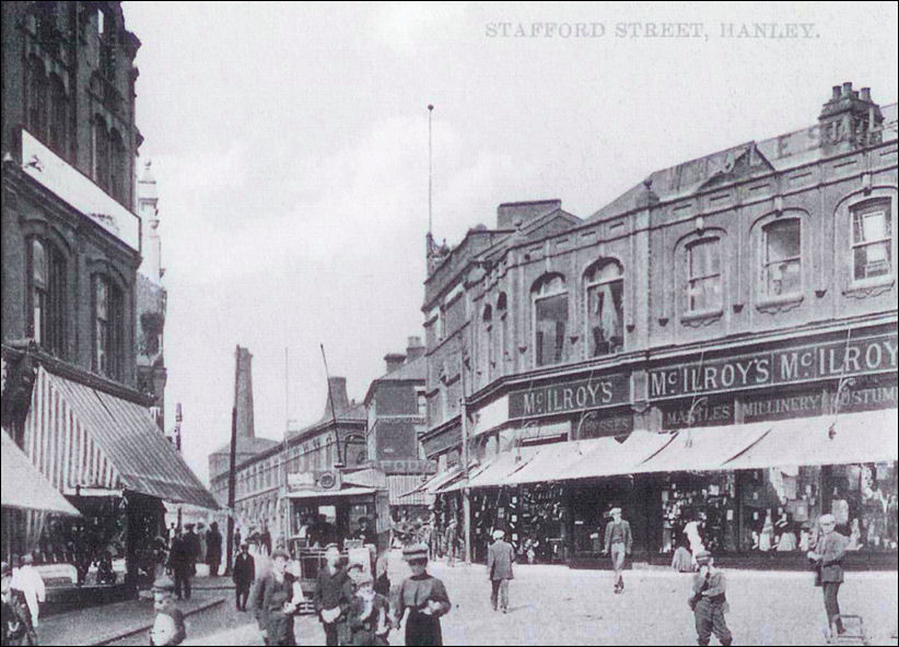 in the distance is the pottery works of Bishop & Stonier's - this is where the second Lewis's store was built 