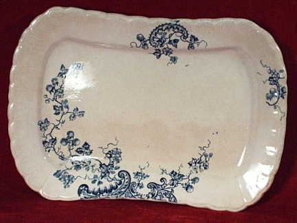 Platter in the Versailles pattern