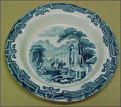 Grimwades Genoa Davenport ashtray -  measures 5 3/4" across.