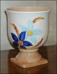 SYLVAC PEDESTAL VASE/URN.