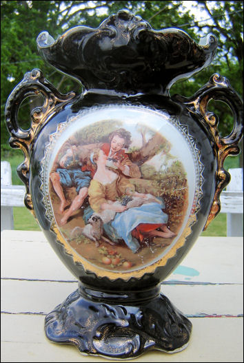 Harley Jones vase with the 1907+ mark