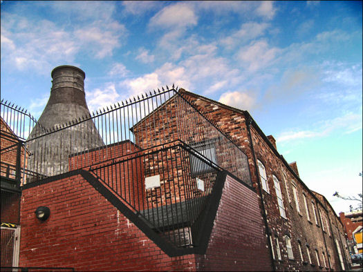 Dudson pottery works and bottle kiln, Hanley