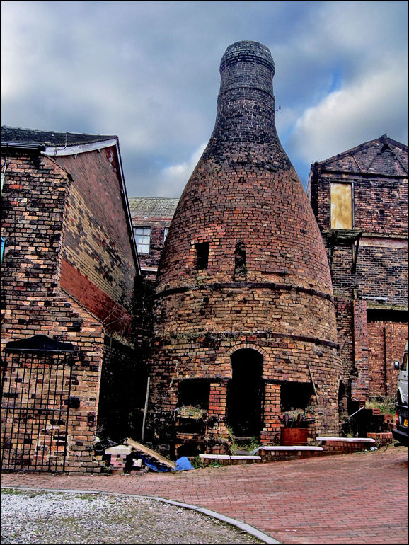 Single bottle kiln, Warren Street, Longton - 2007