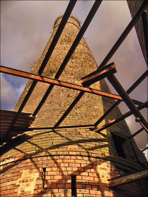 The outside of a bottle kiln at Acme Marls, Burslem - 2007