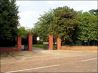 Gates on Avenue Road