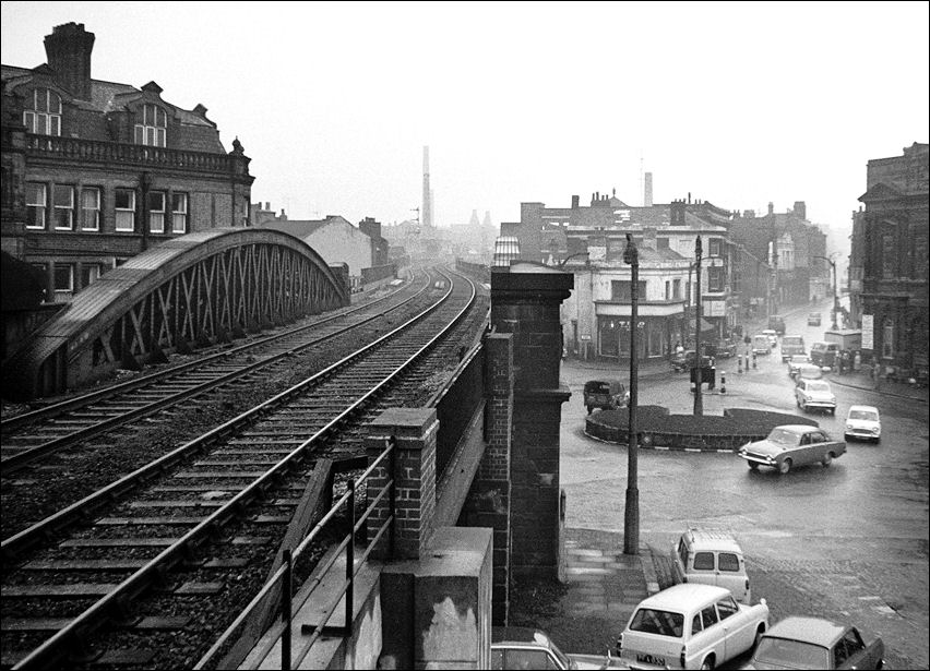 Times Square, Longton