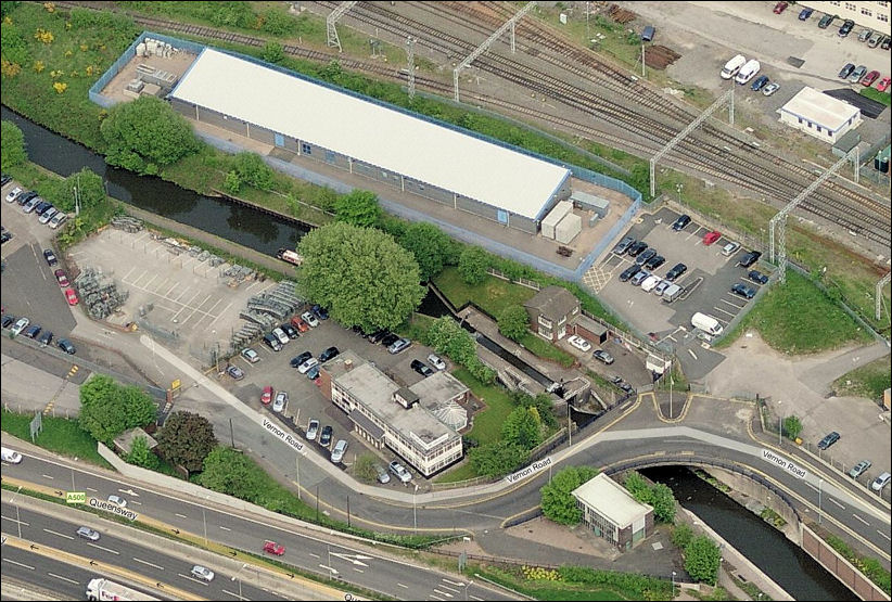  the Trent & Mersey Canal with Lock 36