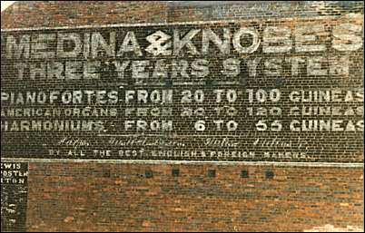 Advert for Medina & Knobes