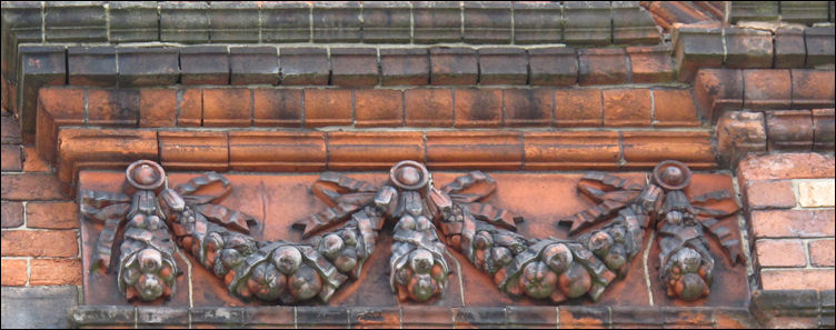  teracotta detail on the facade