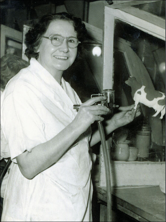 Eileen Hallam's great-aunt, Rachel Kaill ne Ekin, spraying a Beswick cow