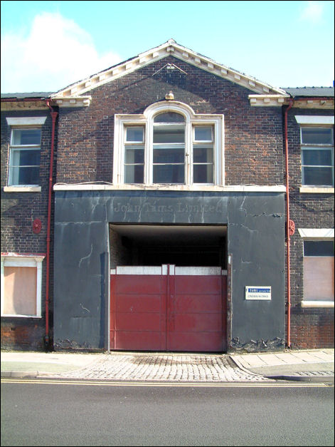 Crown Pottery entrance with a Tripartite Window 