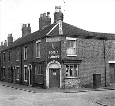 Off Licence Alice Street / Andrew Street