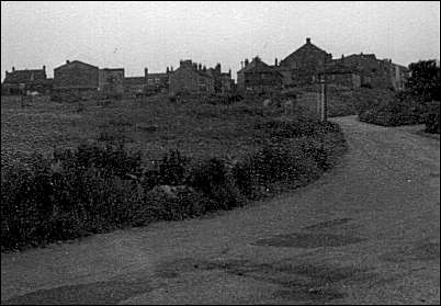 From the junction of Broadfield Road and Elgood Lane towards the High Street