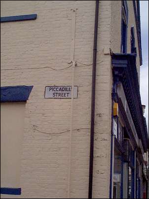 Corner of Piccadilly Street & Tower Square