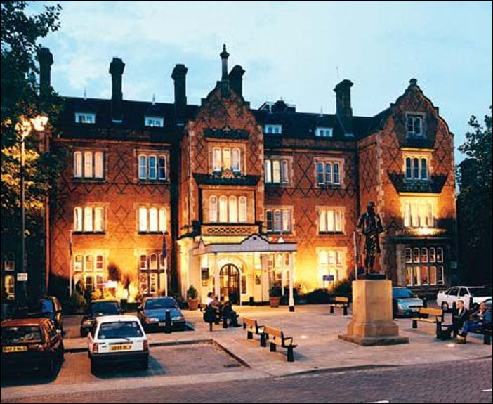 North Stafford Hotel - in front is the statue of Josiah Wedgwood I