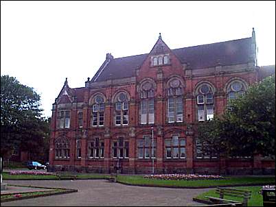 Fenton Town Hall