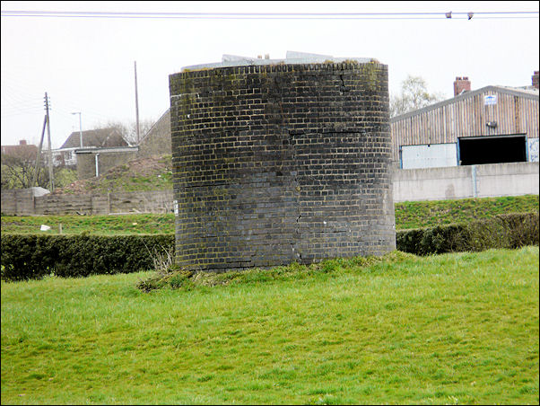 airshaft to Brindley's canal tunnel near Woodstock Road