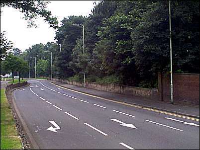 The A34 "London Road" which runs parallel to the canal on the east